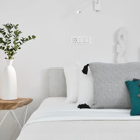Infinite Blue Luxury Apartment Fira (Santorini)
