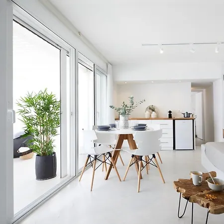 Infinite Blue Luxury Apartment *